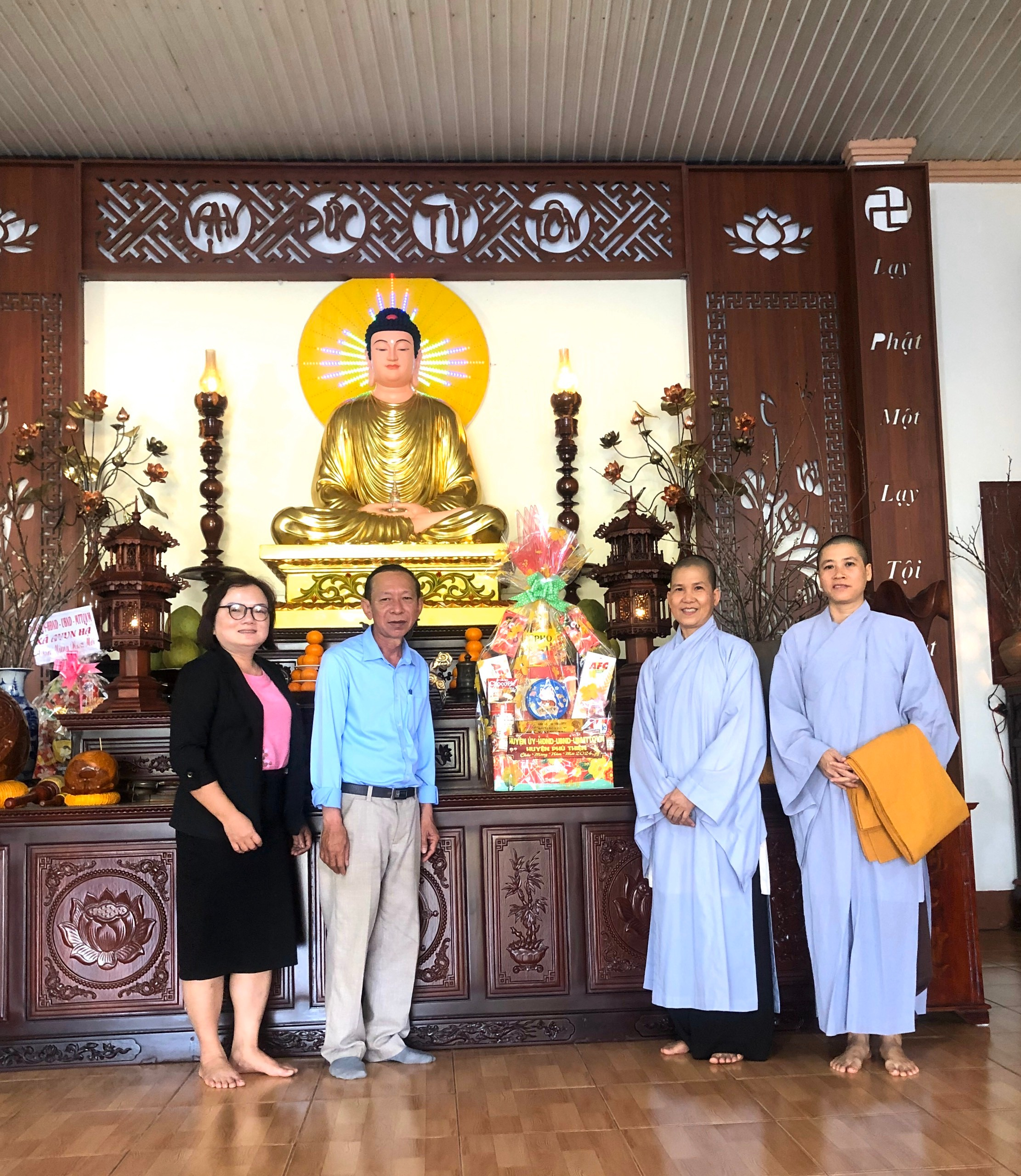 Article Chủ tịch Ủy ban Mặt trận Tổ quốc Việt Nam huyện thăm và chúc tết các tổ chức Phật giáo trên địa bàn huyện, nhân dịp tết Nguyên đán Giáp Thìn 2024