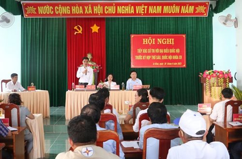 tiep-xuc-cu-tri.jpg